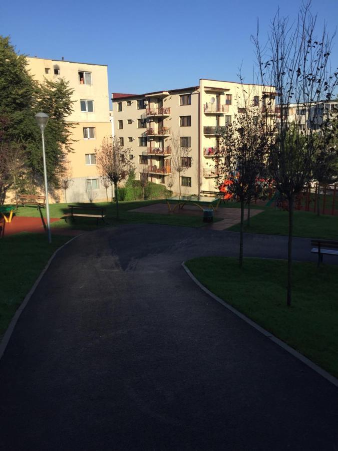 Appartamento Igi Red Flat With Free Private Parking Cluj-Napoca Esterno foto