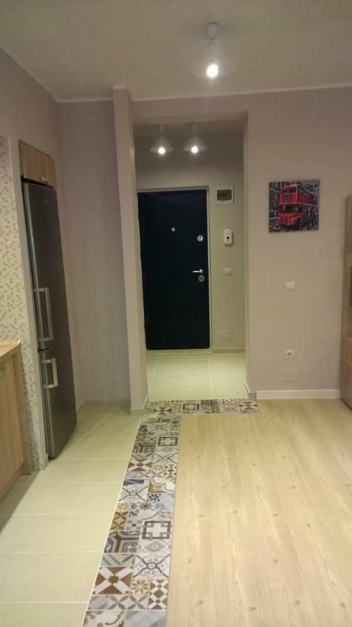 Appartamento Igi Red Flat With Free Private Parking Cluj-Napoca Esterno foto